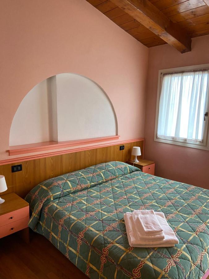 Hotel La Piazzetta Vidiciatico Bagian luar foto